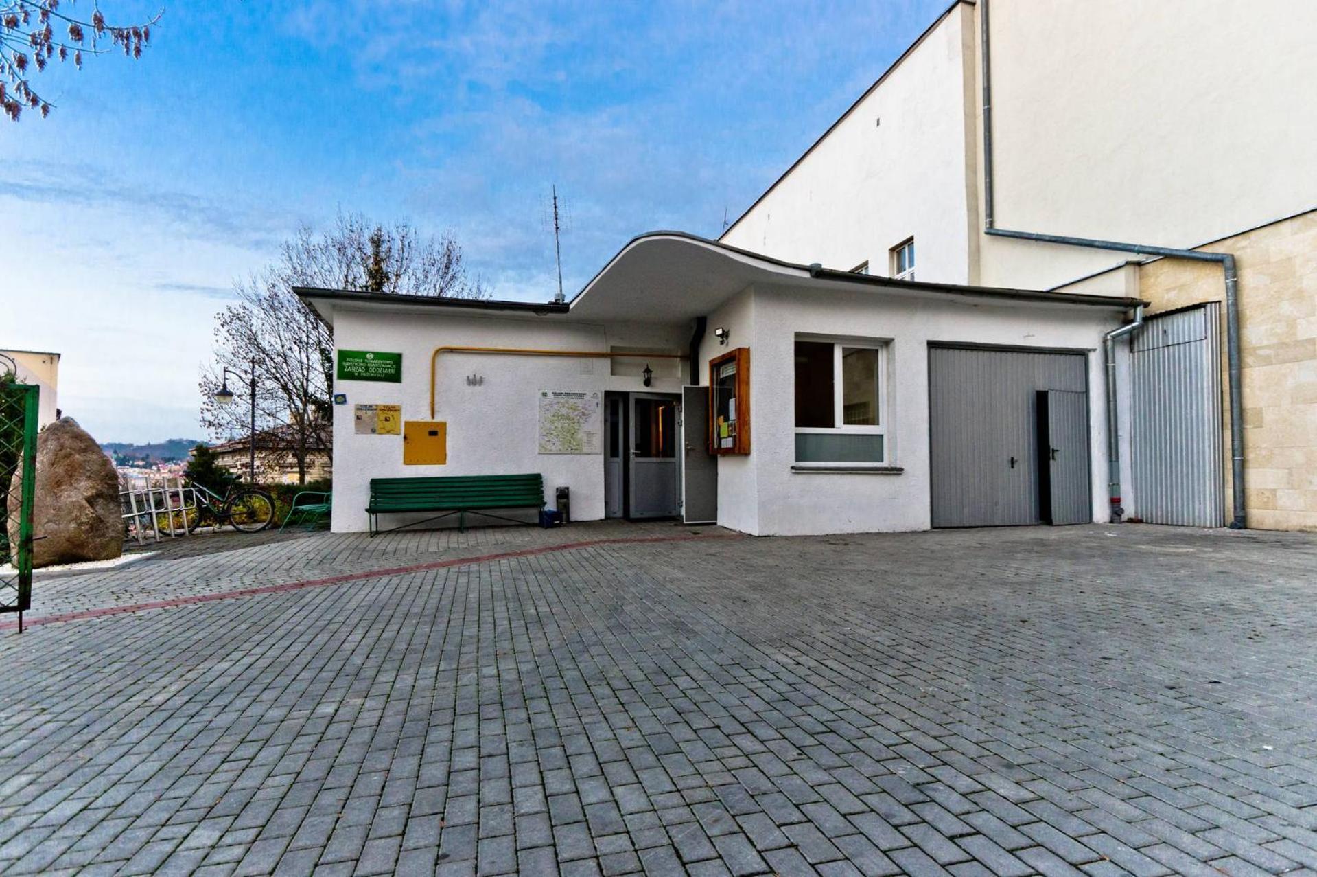 Noclegi Podzamcze Pttk Przemyśl Kültér fotó